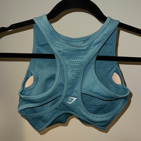 Gymshark Workout Set - Picture 4 of 9